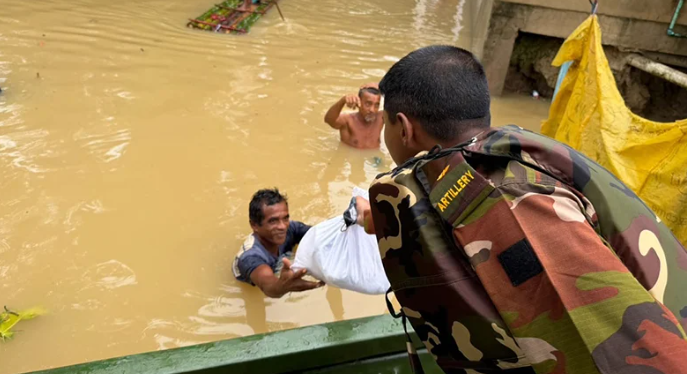 বন্যা মোকাবিলায় চট্টগ্রামে সেনাবাহিনী মোতায়েন